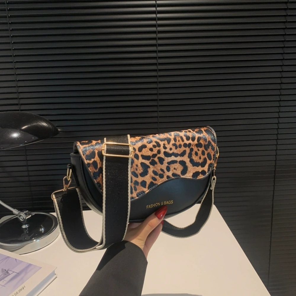 Vintage Brown and Black Crossbody Bags with Structured Design